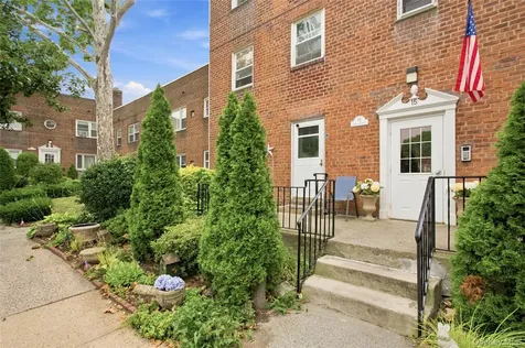 15 Leewood Eastchester NY 10709