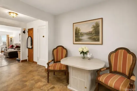 15 Leewood Eastchester NY 10709