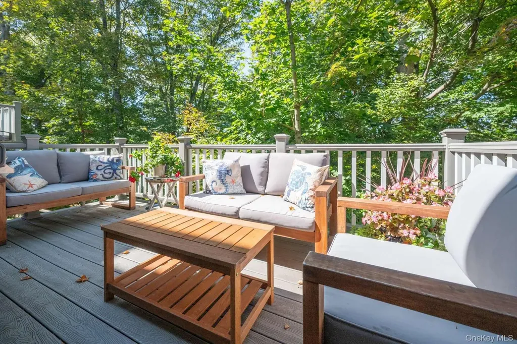 31 Timber Ridge Mount Kisco NY 10549