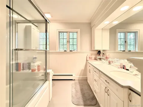 43 Glen Way Cold Spring Harbor NY 11724