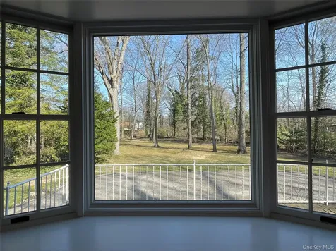 43 Glen Way Cold Spring Harbor NY 11724