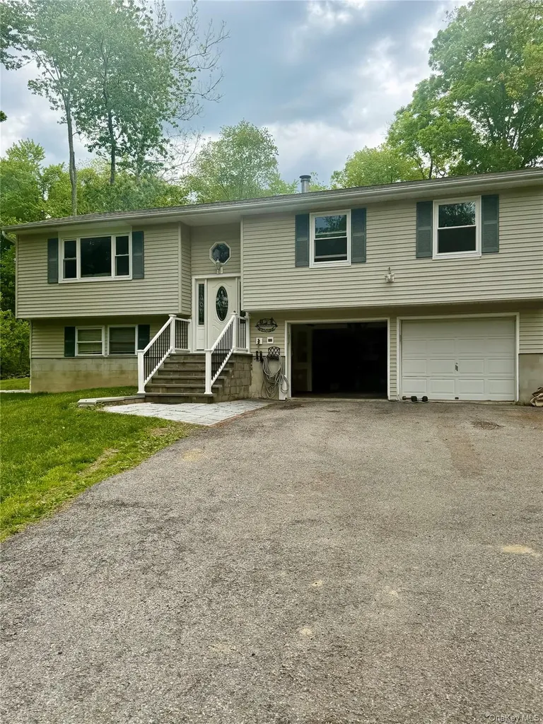 46 Rogers Road Hyde Park NY 12538