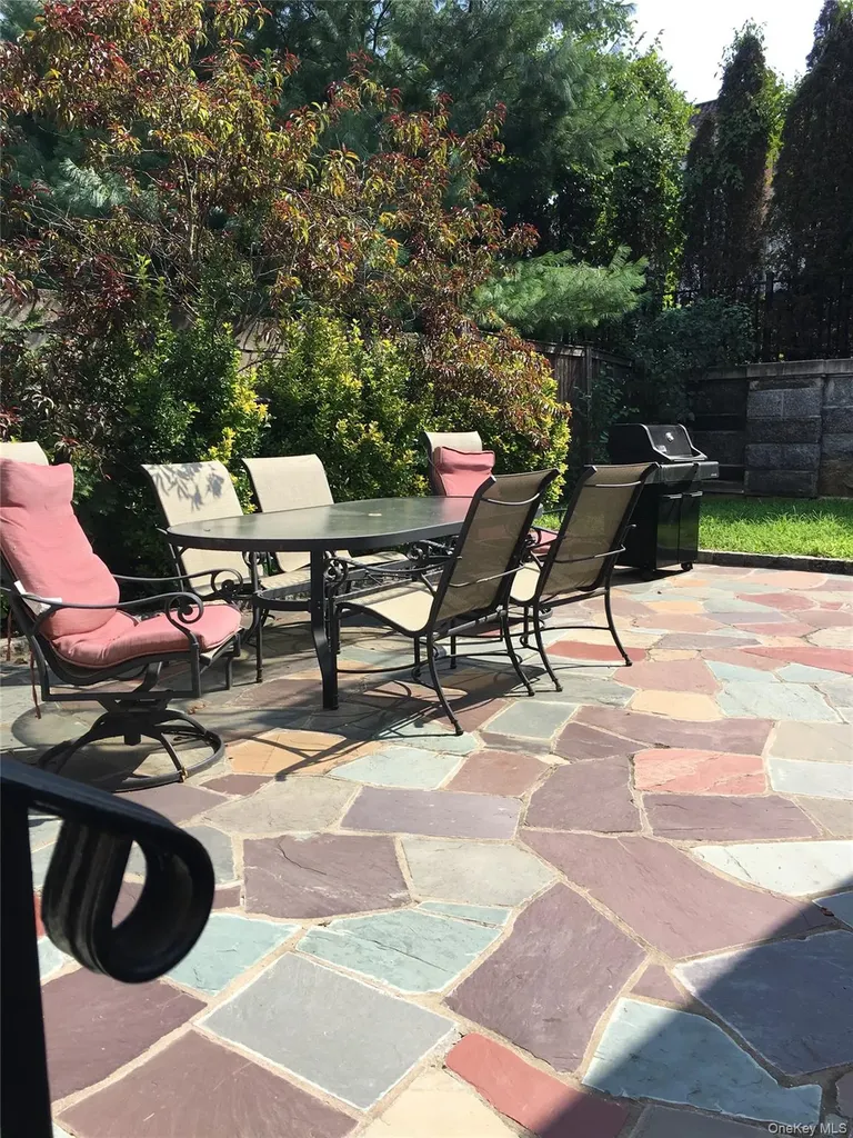 48 Parkway Road Bronxville NY 10708