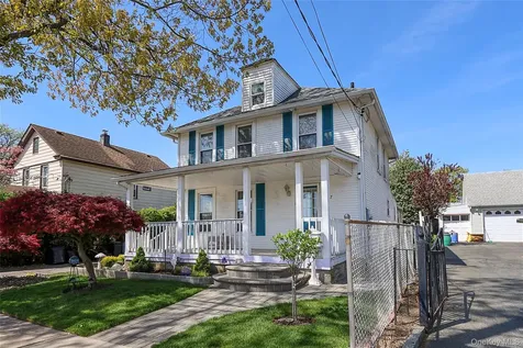 237 Fulton Street Westbury NY 11590