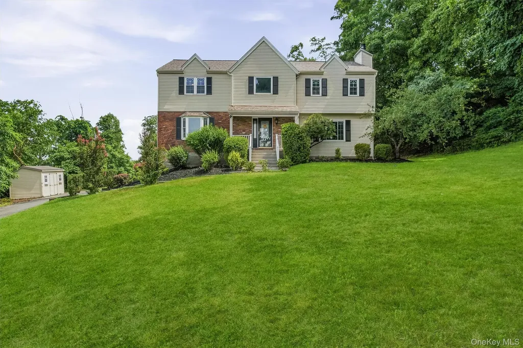 26 Sebastian Court Hopewell Junction NY 12533