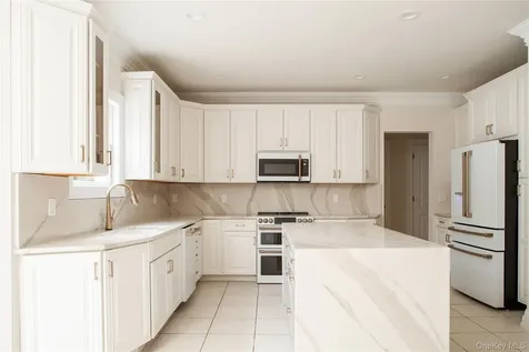 1999 Deerfield Road Water Mill NY 11976