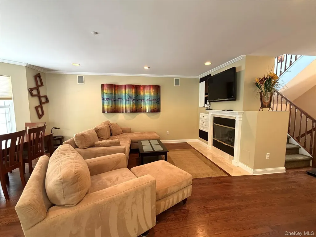 121 Winding Ridge Road 121 Winding Ridge Road White Plains NY 10603