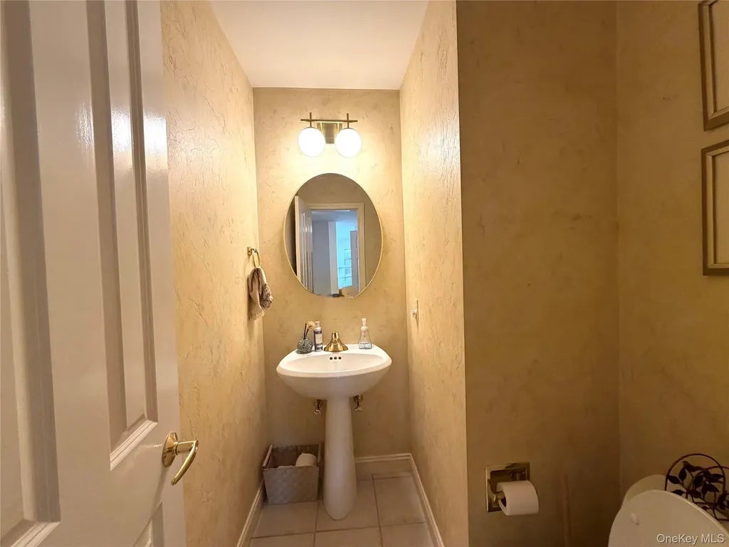 121 Winding Ridge Road 121 Winding Ridge Road White Plains NY 10603