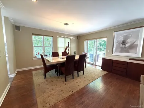 121 Winding Ridge Road White Plains NY 10603