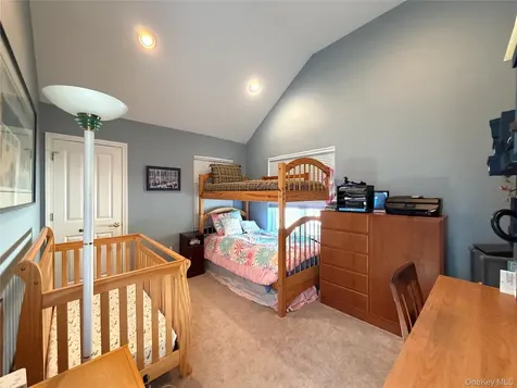 121 Winding Ridge Road White Plains NY 10603