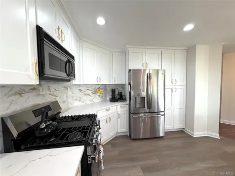 121 Winding Ridge Road White Plains NY 10603
