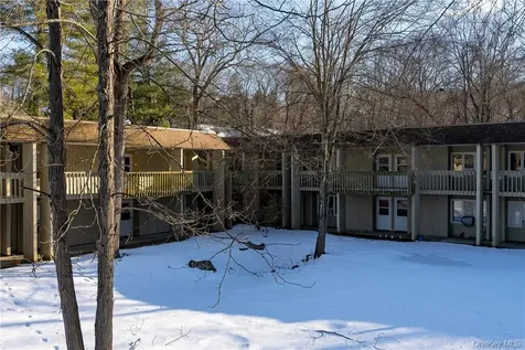 10 Wild Oaks Road Goldens Bridge NY 10526