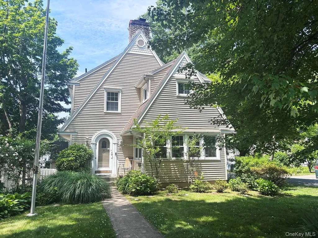 53 Ogden Avenue White Plains NY 10605