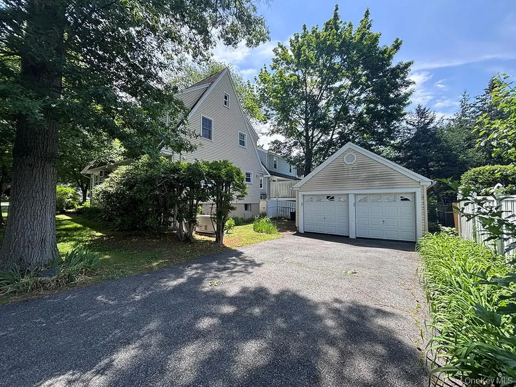 53 Ogden Avenue White Plains NY 10605