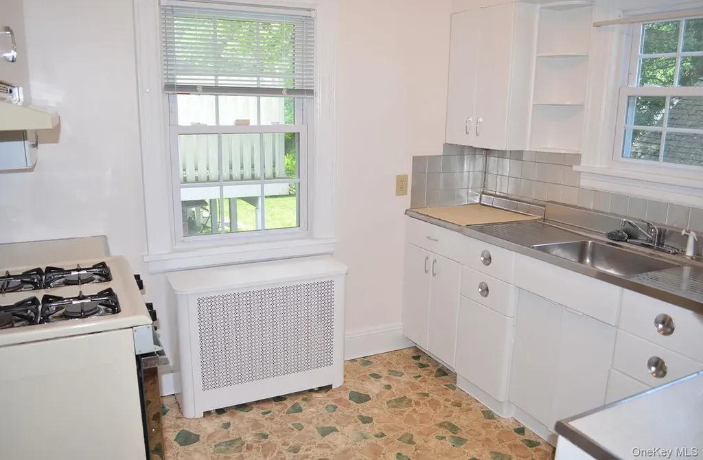 53 Ogden Avenue White Plains NY 10605