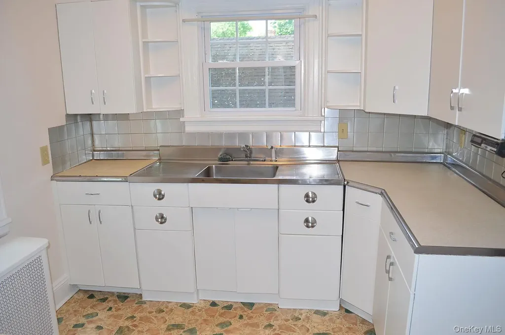 53 Ogden Avenue White Plains NY 10605