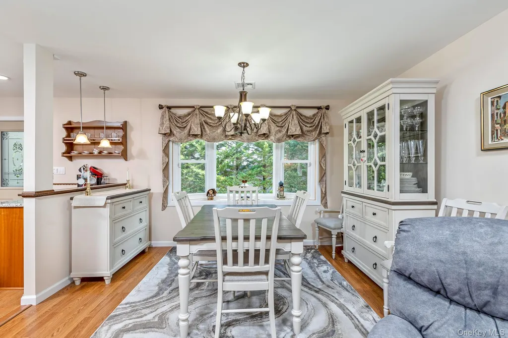 276 Parkway Drive Calverton NY 11933