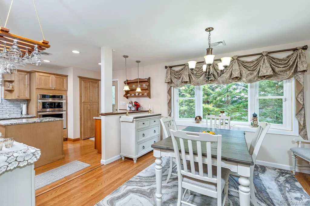 276 Parkway Drive Calverton NY 11933