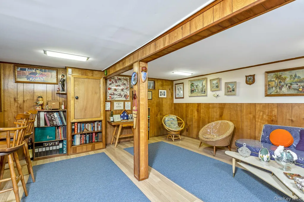 276 Parkway Drive Calverton NY 11933