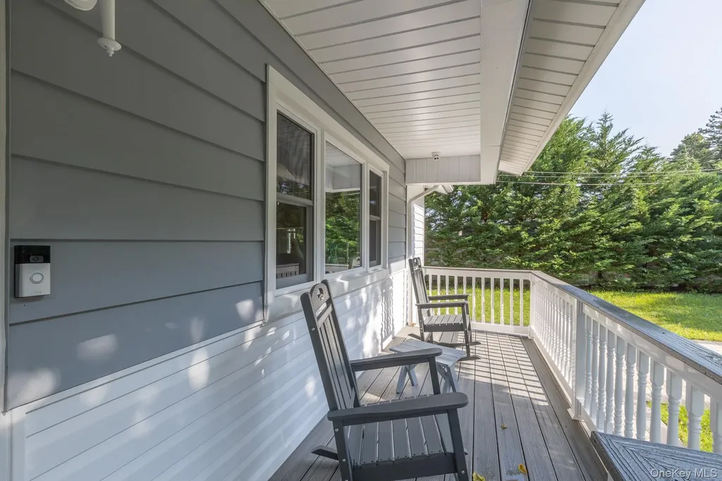 276 Parkway Drive Calverton NY 11933
