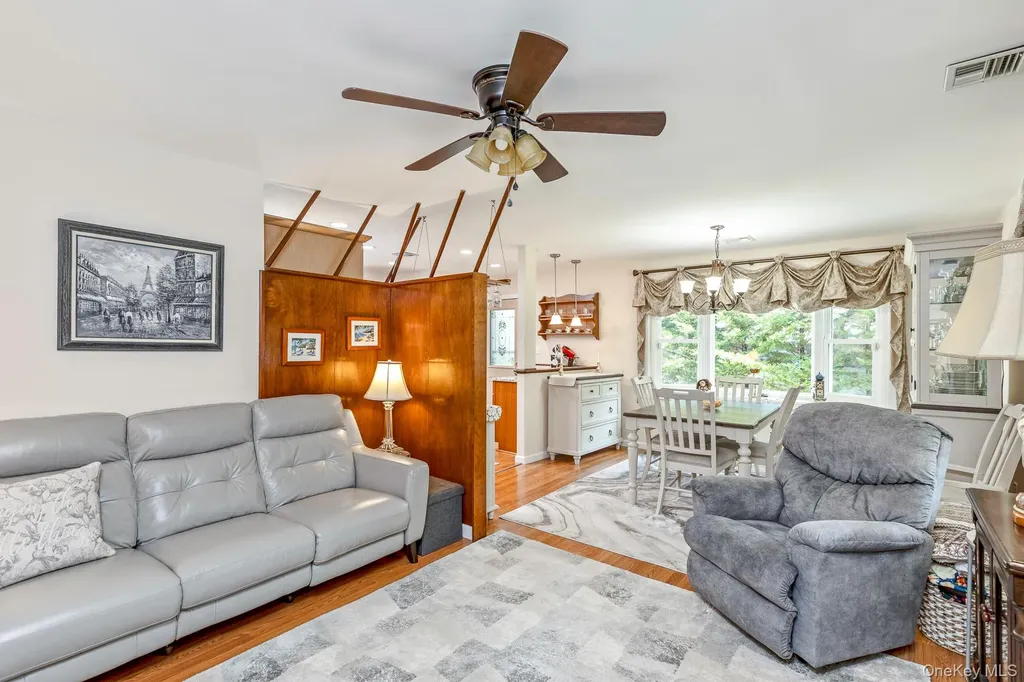 276 Parkway Drive Calverton NY 11933