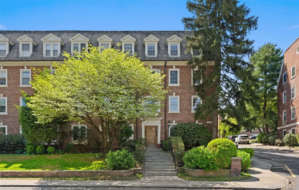 2 Alden Place Bronxville NY 10708