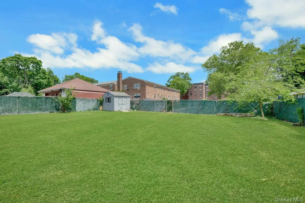 100 Neptune Avenue New Rochelle NY 10805