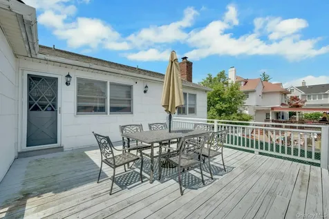 100 Neptune Avenue New Rochelle NY 10805