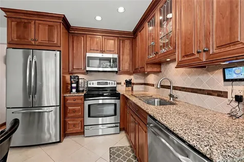 114 Fairfax Avenue Hawthorne NY 10532