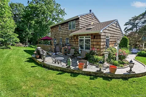 114 Fairfax Avenue Hawthorne NY 10532