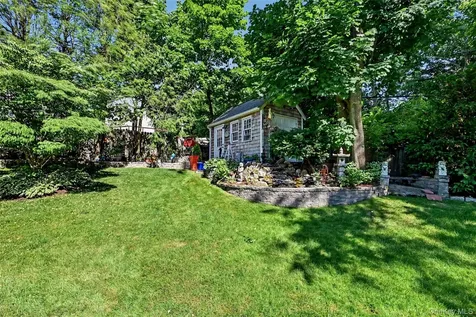 114 Fairfax Avenue Hawthorne NY 10532