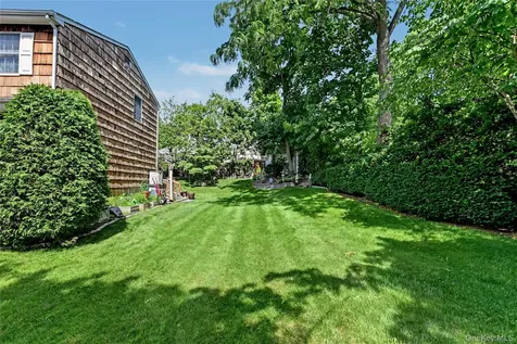 114 Fairfax Avenue Hawthorne NY 10532