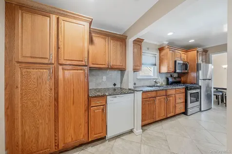 52 Eastlake Avenue Massapequa Park NY 11762