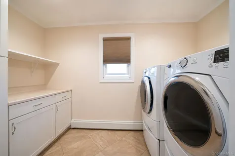 52 Eastlake Avenue Massapequa Park NY 11762
