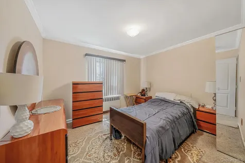 52 Eastlake Avenue Massapequa Park NY 11762