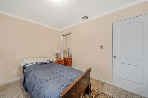 52 Eastlake Avenue Massapequa Park NY 11762