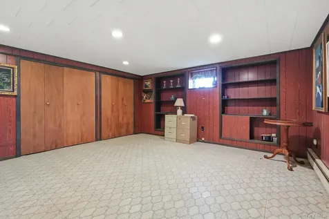 2367 Aron Drive E Seaford NY 11783