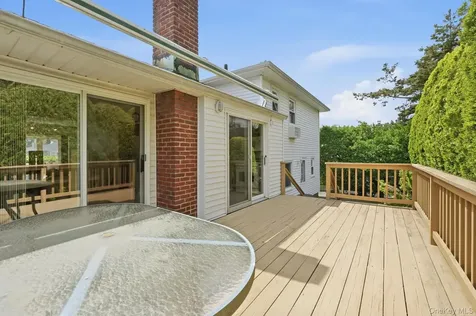 2367 Aron Drive E Seaford NY 11783