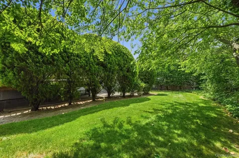 2367 Aron Drive E Seaford NY 11783