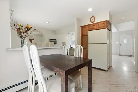 2367 Aron Drive E Seaford NY 11783