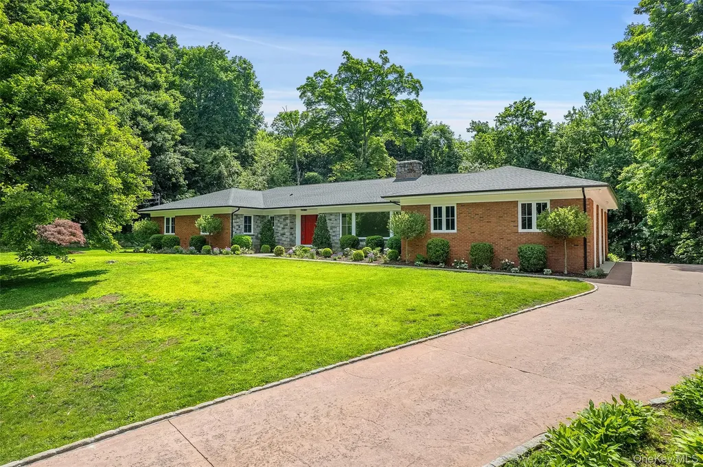 736 Croton Lake Road Bedford Corners NY 10549