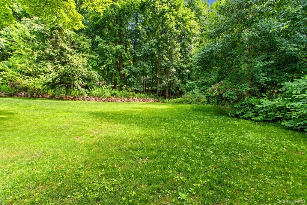 736 Croton Lake Road Bedford Corners NY 10549