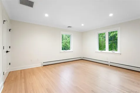 736 Croton Lake Road Bedford Corners NY 10549