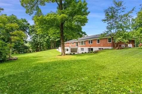 736 Croton Lake Road Bedford Corners NY 10549
