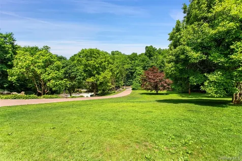 736 Croton Lake Road Bedford Corners NY 10549