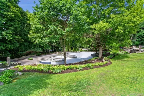 736 Croton Lake Road Bedford Corners NY 10549