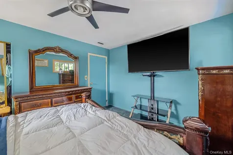 23 Ehler Street Brentwood NY 11717