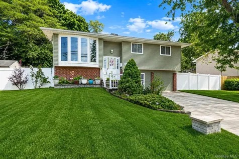 23 Ehler Street Brentwood NY 11717