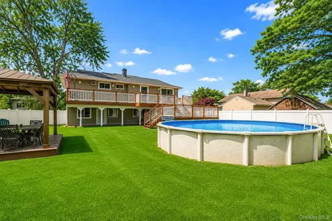23 Ehler Street Brentwood NY 11717
