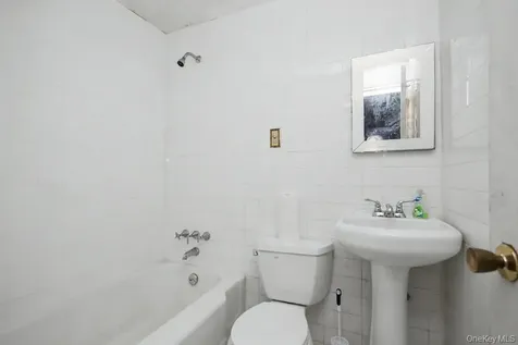 280 W Post Road White Plains NY 10606